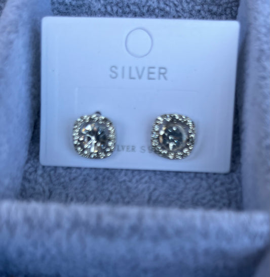 A pair of 2 Carat VVS1 Moissanite earrings
