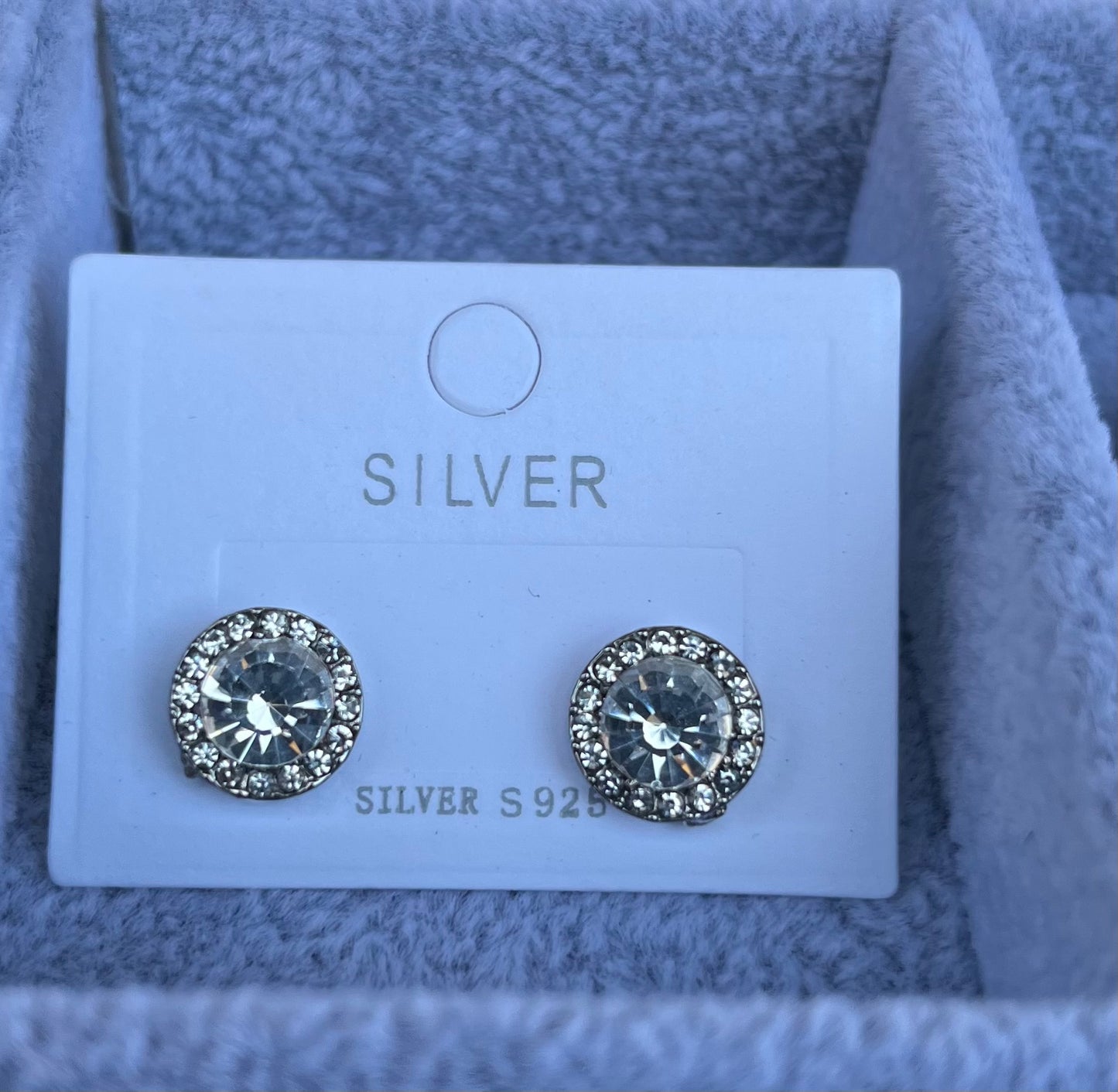 A pair of 2 Carat VVS1 Moissanite earrings