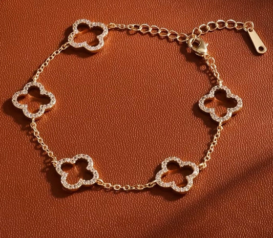 Hollow 🍀 Bracelet